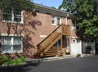 196 Park St, New Canaan, CT 06840