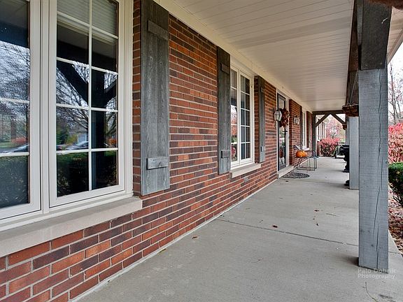 2nd image of 4 University Cir
