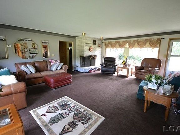 2nd image of 6123 Woodland Dr