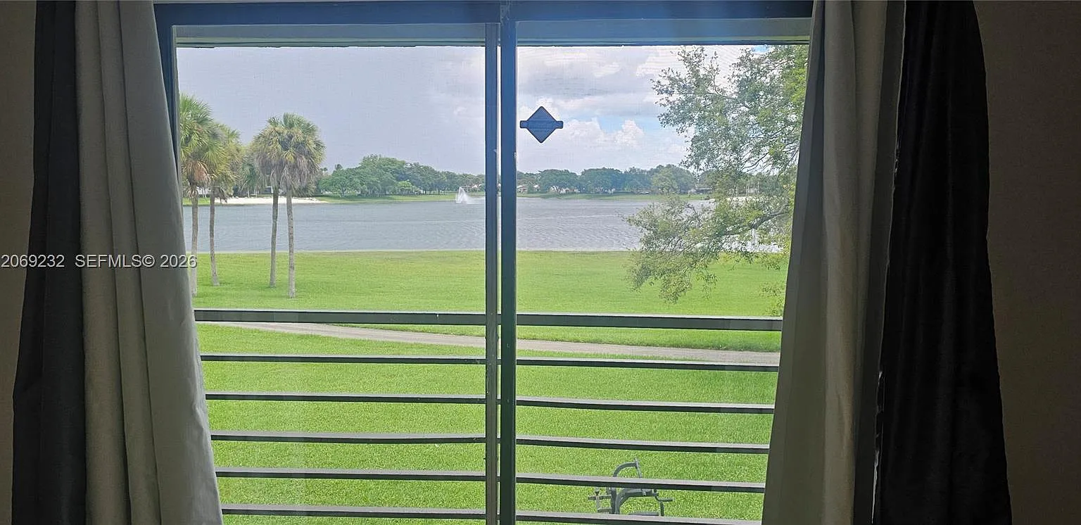 Heron At The Hammocks Con — Photo 1