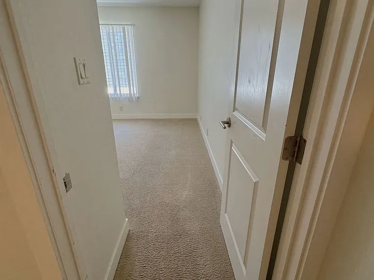 946 Tamarack Ln #9 — Photo 19
