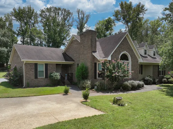 210 The Hollows Ct, Hendersonville, TN 37075