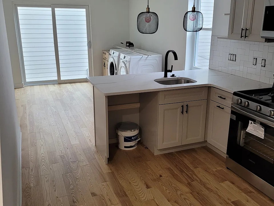 223 E Girard Ave #1R