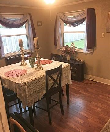 DINING ROOM OR DEN