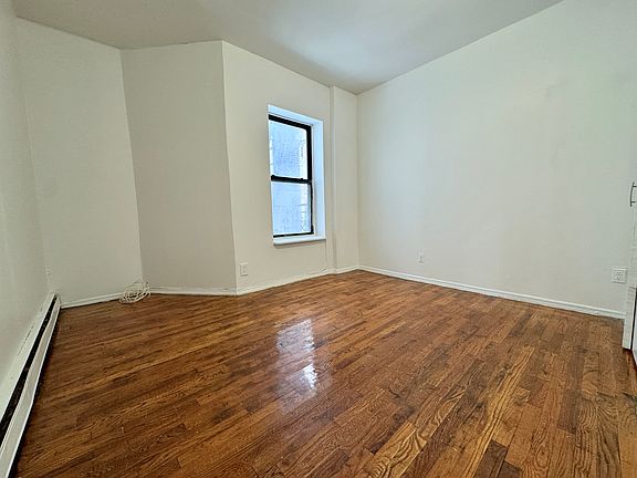 3rd image of 5 Linden Blvd APT 2A