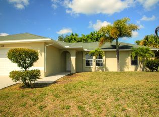 818 SE 5th Pl, Cape Coral, FL 33990