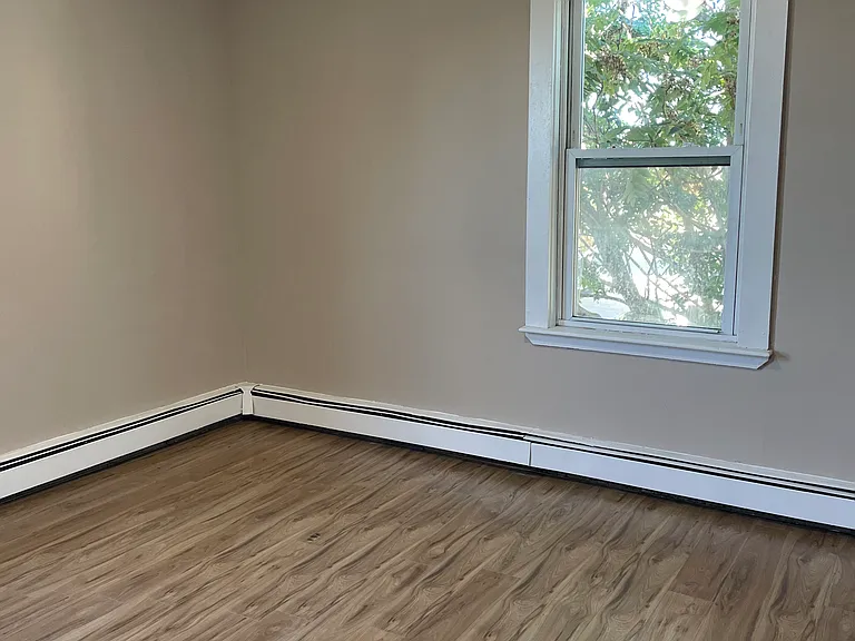18 Lawton Ave #2 — Photo 19