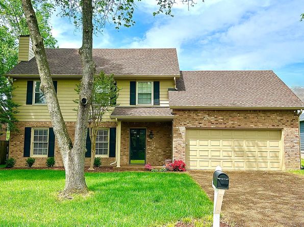 526 Maplegrove Dr