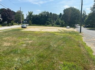 60 Gilbert St, North Brookfield, MA 01535