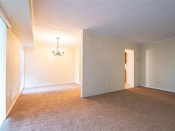 5th image of 4103 Charlemagne Cir