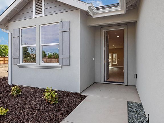 2nd image of 1818 Lovejoy Pl