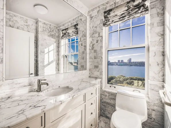 33 Riverside Drive image 15 of 18