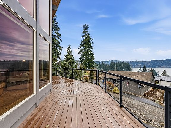 2nd image of 101 Lighthouse Ln