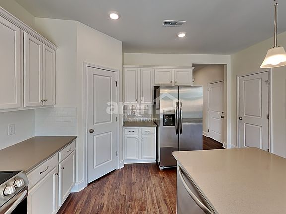 4th image of 5313 Virtue Ave
