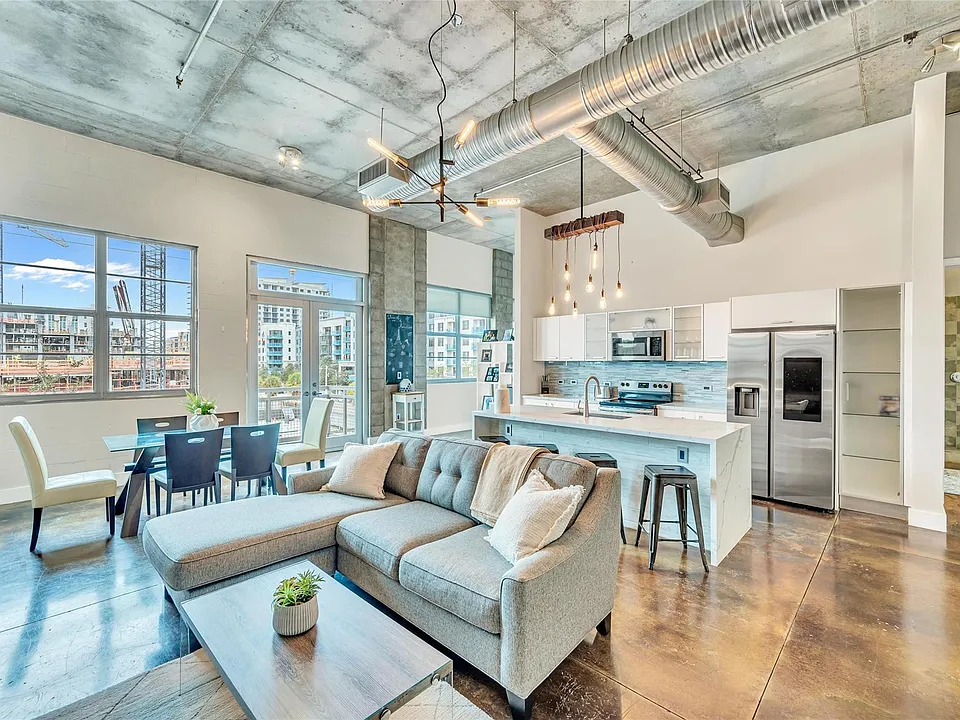 445 N Andrews Ave #304