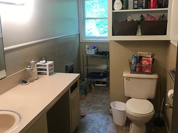 2nd image of 111 Blacknall Dr