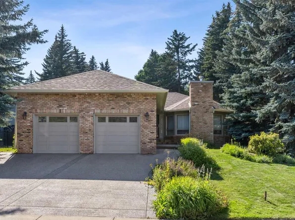 9948 NW Patton Rd SW, Calgary, AB T2V 5G1