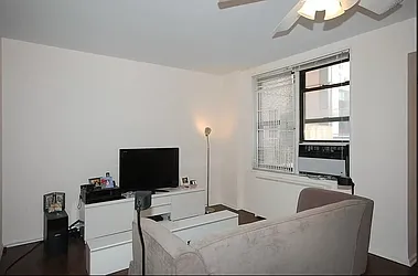 Rented by Green Line Realty