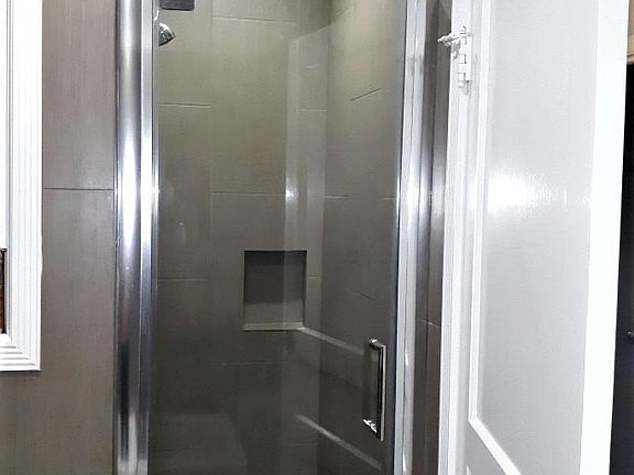 Shower stall