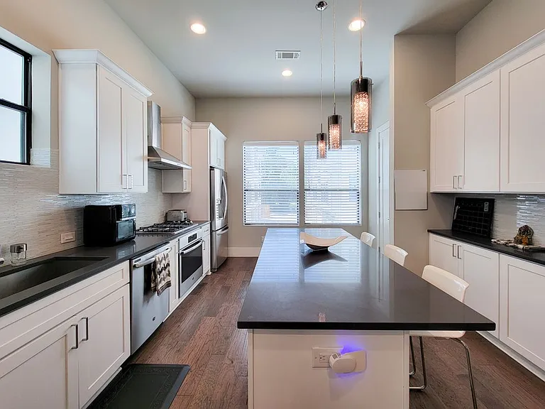 5709 Larkin St #A — Photo 25