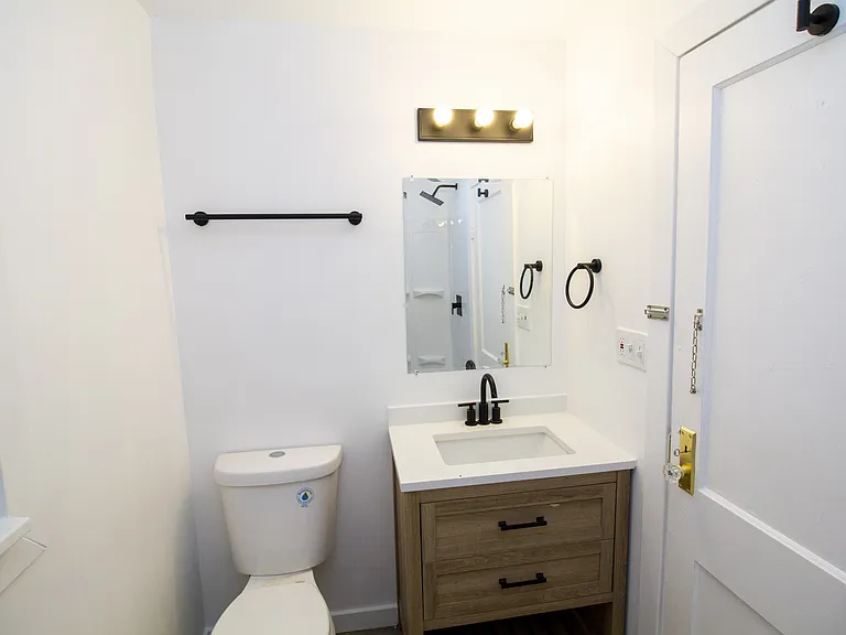 4443 Indiana Ave — Photo 5