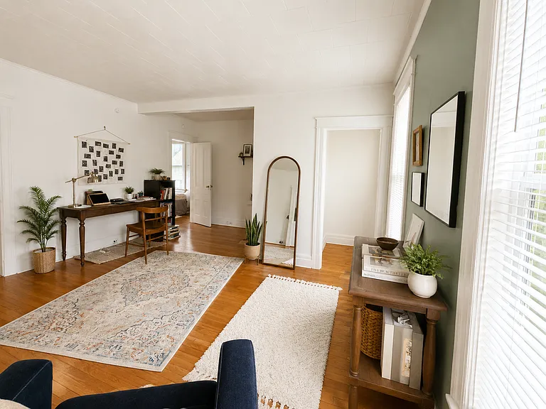 313 W Cross St #1 — Photo 2