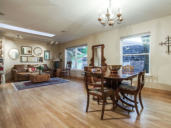 4th image of 1739 Crowberry Dr