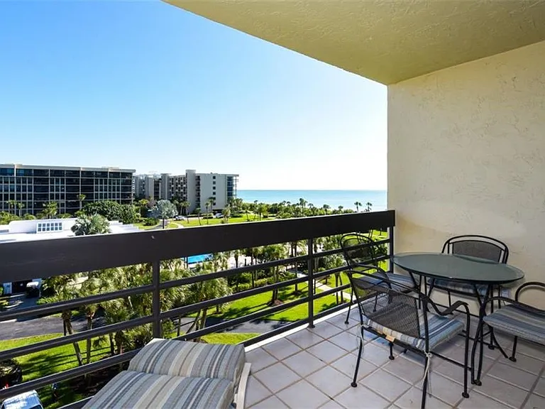 1125 Gulf Of Mexico Dr #403 — Photo 19