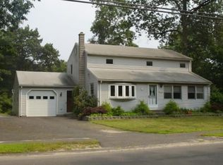 124 Line St, Easthampton, MA 01027