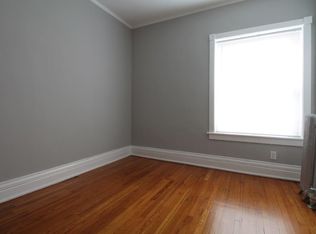 226 Pleasant St APT 3, Oak Park, IL 60302