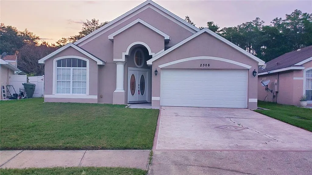 4 bed, 2.0 bath, 1842 sqft, $2,475 — Photo 3