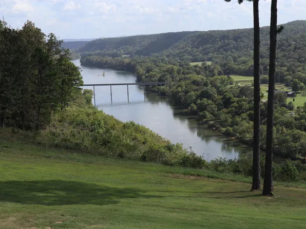 2 White Bluffs Ct, Mountain Home, AR 72653