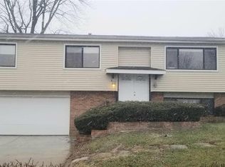 1102 Brittany Pkwy, Ballwin, MO