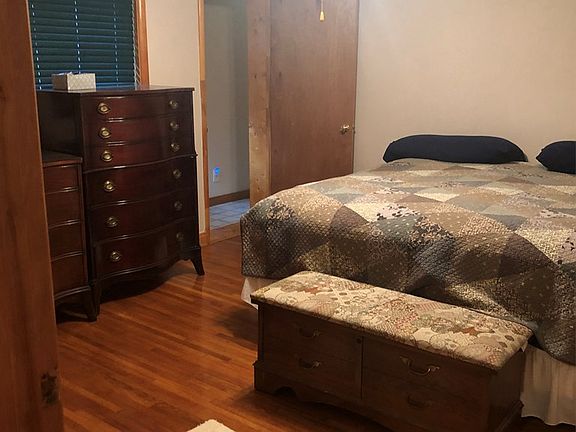 4th image of 210 Polk Ave
