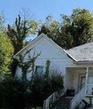3rd image of 277 Norfolk Ave