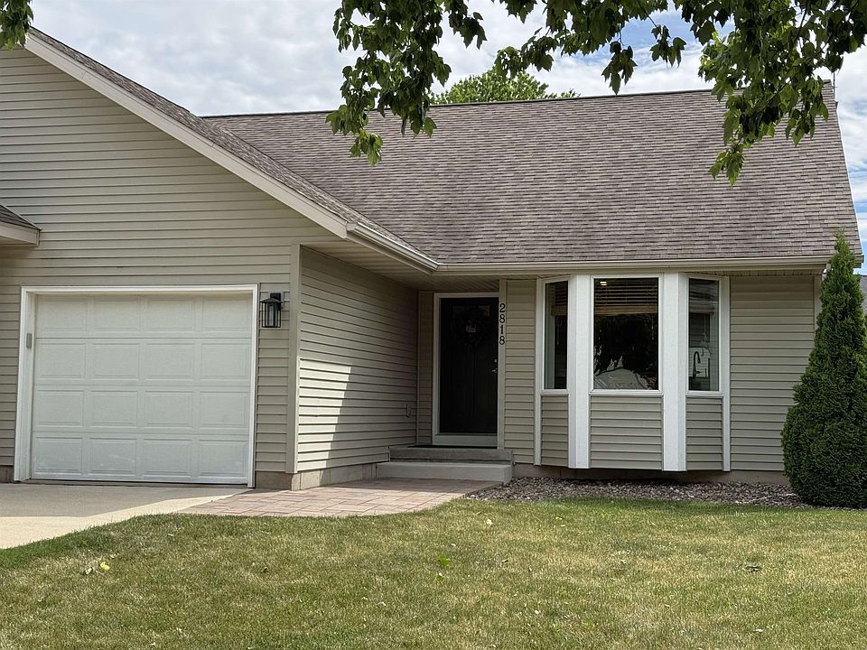 1st image of 2818 1st St