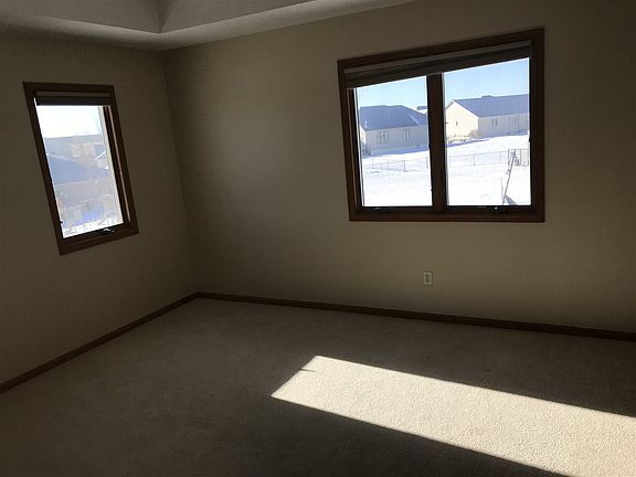 4th image of 5411 Ironwood Dr