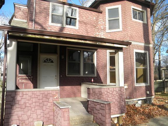 2nd image of 510 W Buell Ave