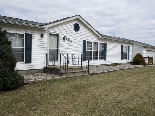 6077 Hibbard Rd, Corunna, MI 48817