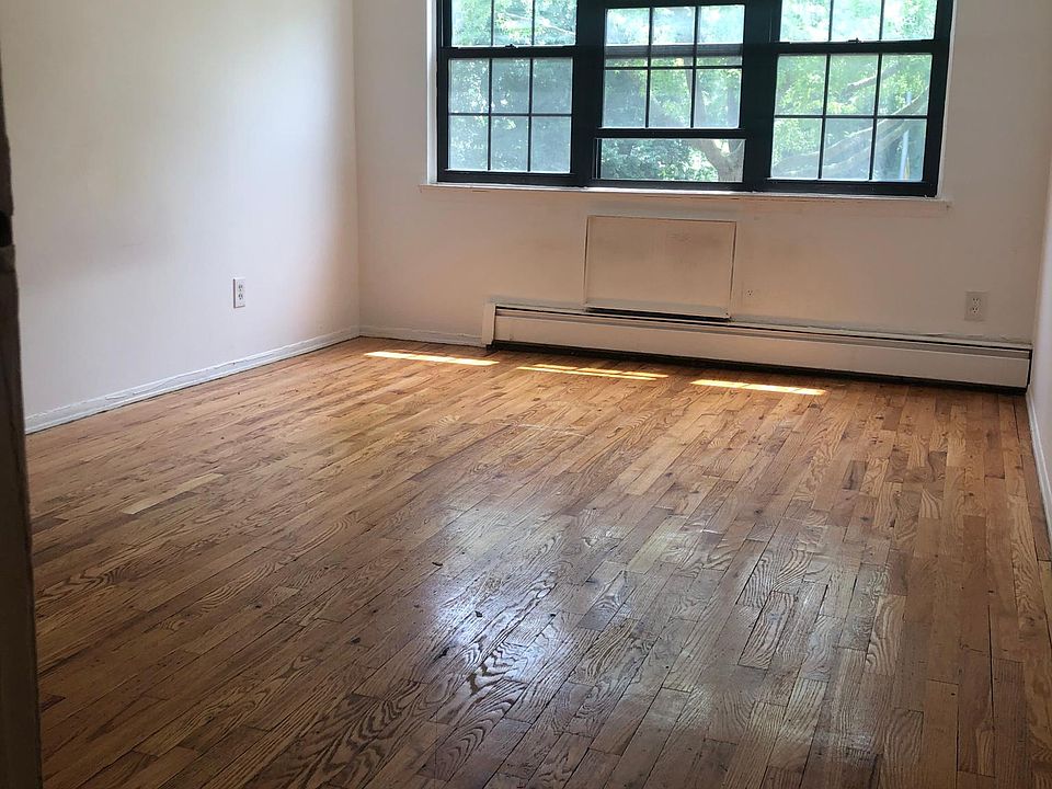 1st image of 7911 157th Ave Floor 2