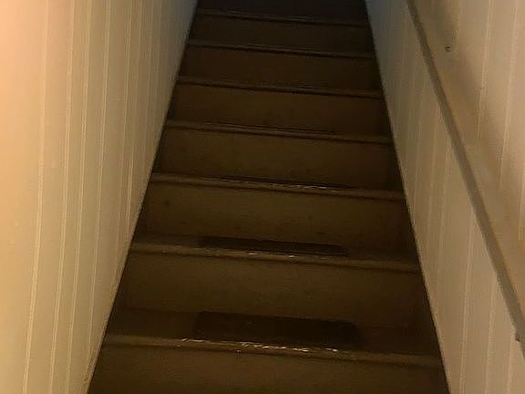 2nd image of 25 Wood St