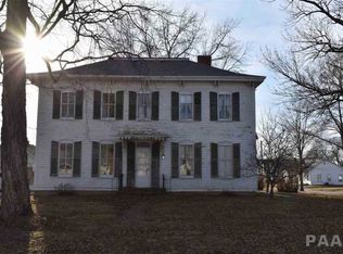 309 E Milton Ave, Lewistown, IL