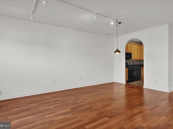 3rd image of 116 Village Dr