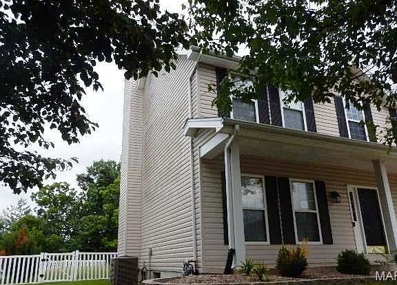 3rd image of 887 Home Park Dr