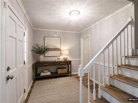 4th image of 790 Anna Ct
