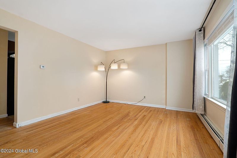 4th image of 2135 Neil Street