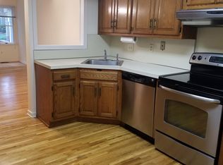 42 Stone Run Rd #B, Bedminster, NJ 07921