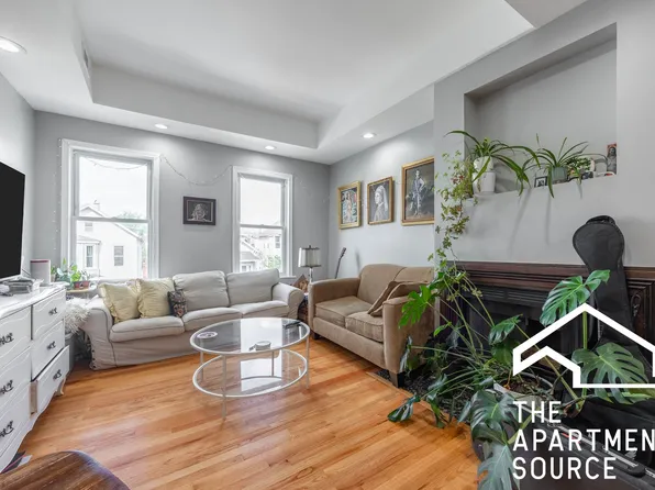 1647 N Francisco Ave #B, Chicago, IL 60647