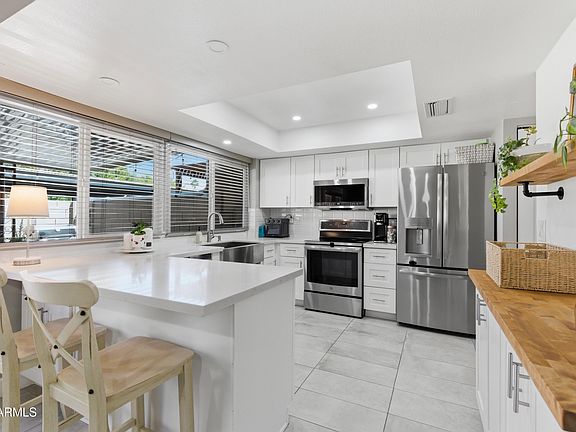 3rd image of 5135 N GRANITE REEF Road