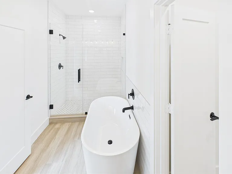 9609 Valeca Dr — Photo 31